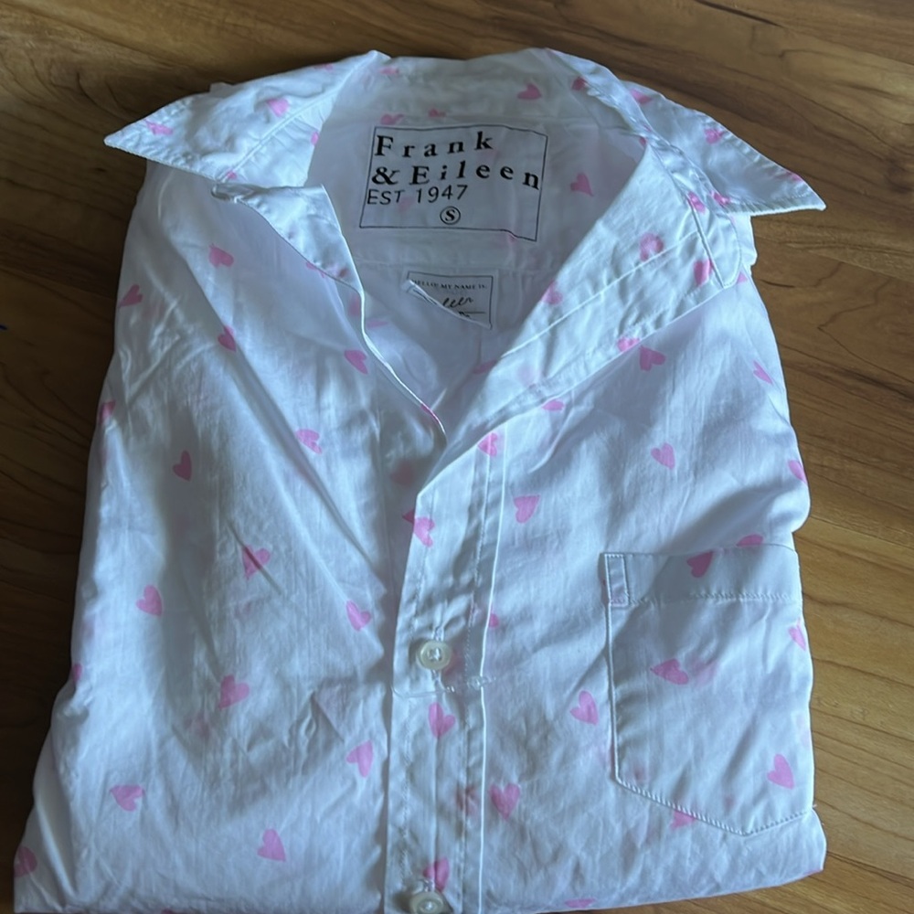 Frank & Eileen 'The Eileen" Shirt Hearts New without‎ tags